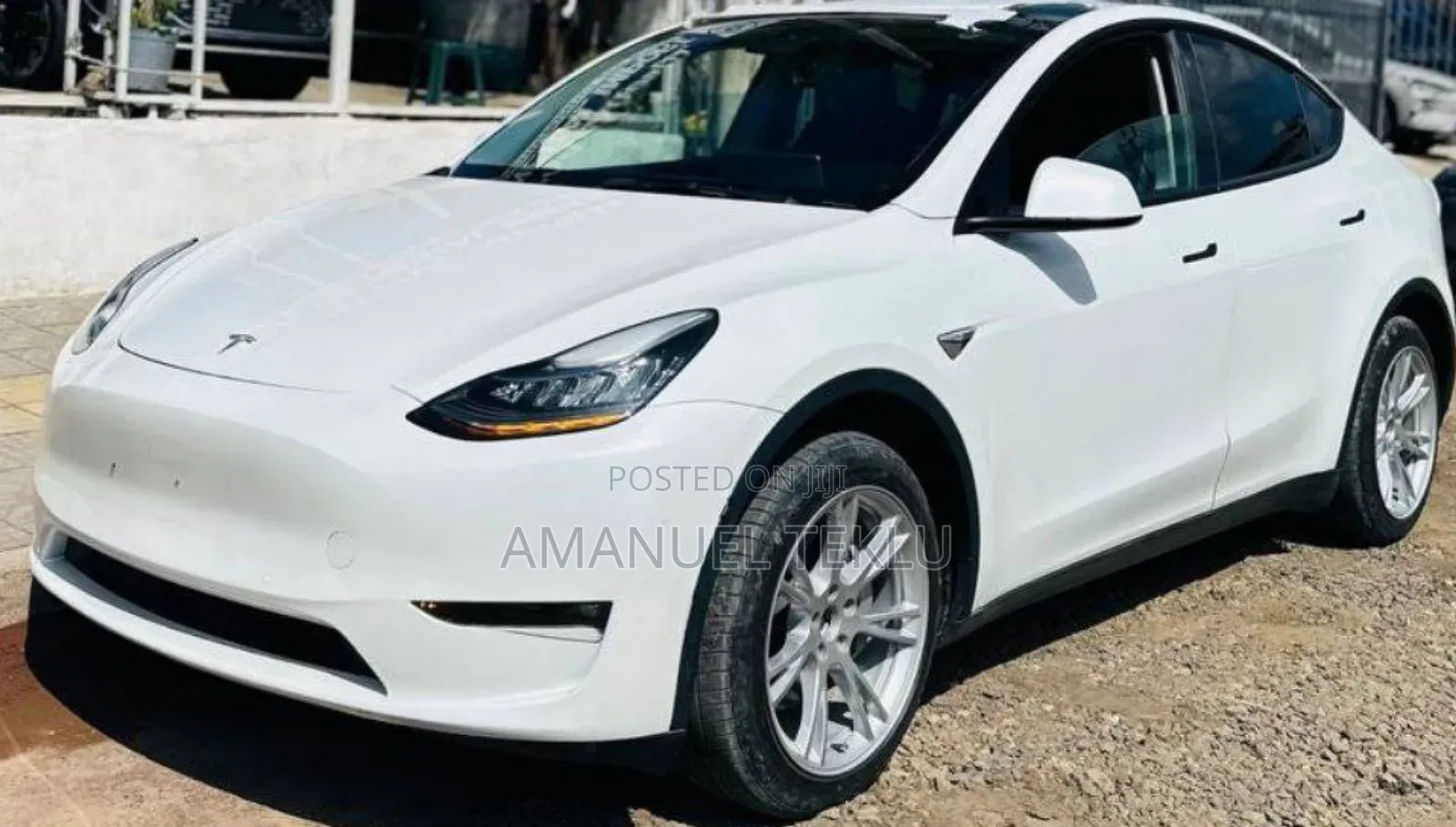 Tesla Model Y 2023 White