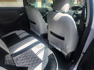 Toyota Vitz 2004 Purple