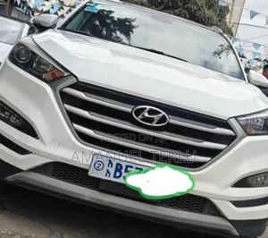 Photo - Hyundai Tucson 2018 White