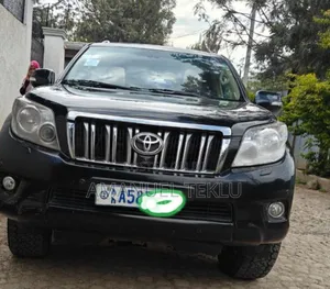 Photo - Toyota Land Cruiser Prado 2011 Black
