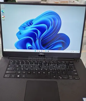 Photo - New Laptop Dell Precision 5540 16GB Intel Core I5 SSD 256GB