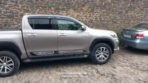 Toyota Hilux 2020 Gold