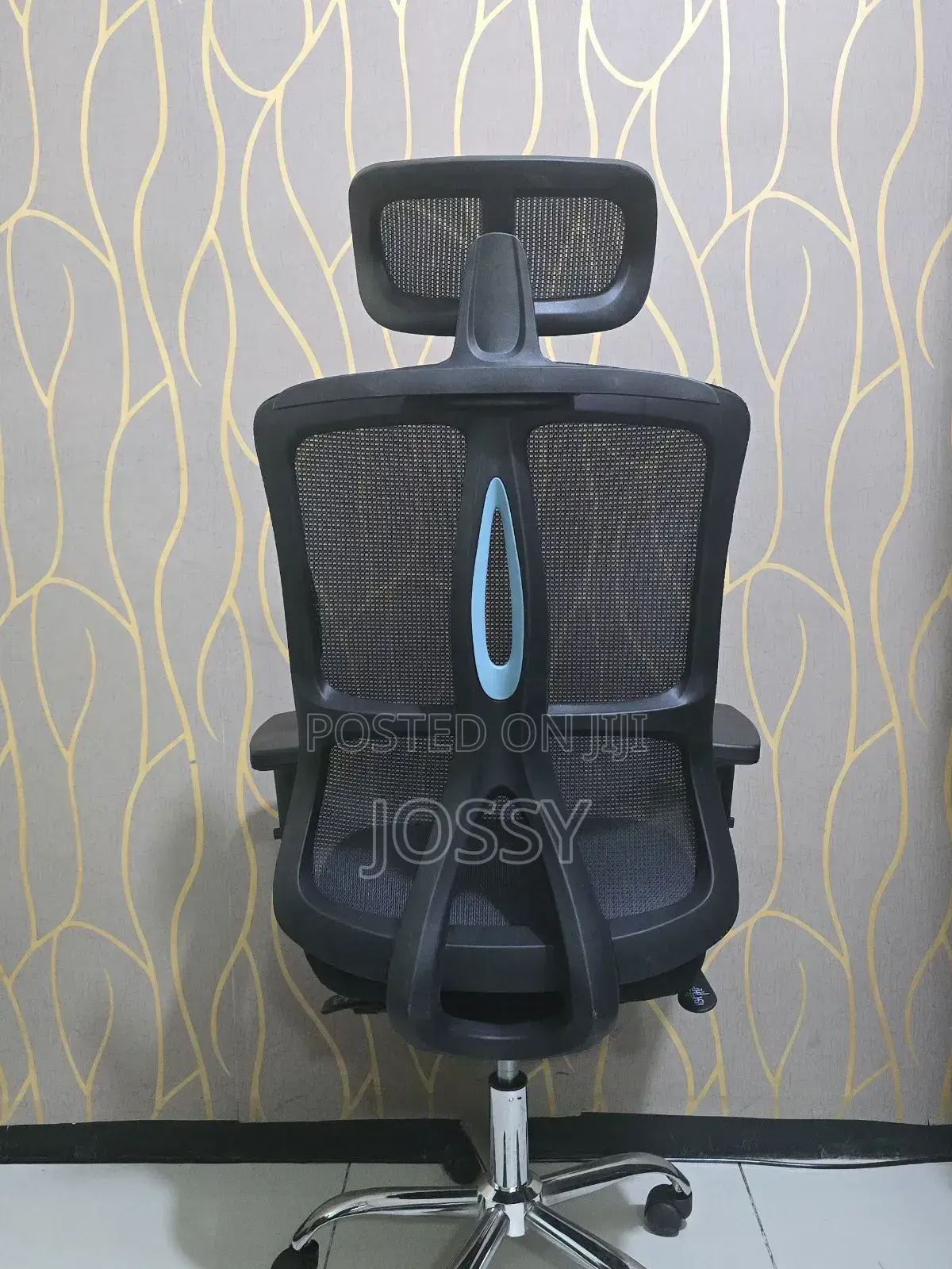 የቢሮ ወበሮች Chairs