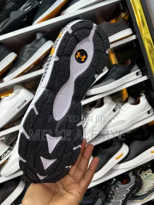 Under Armour Running Men's Shoes Made in Vietnam