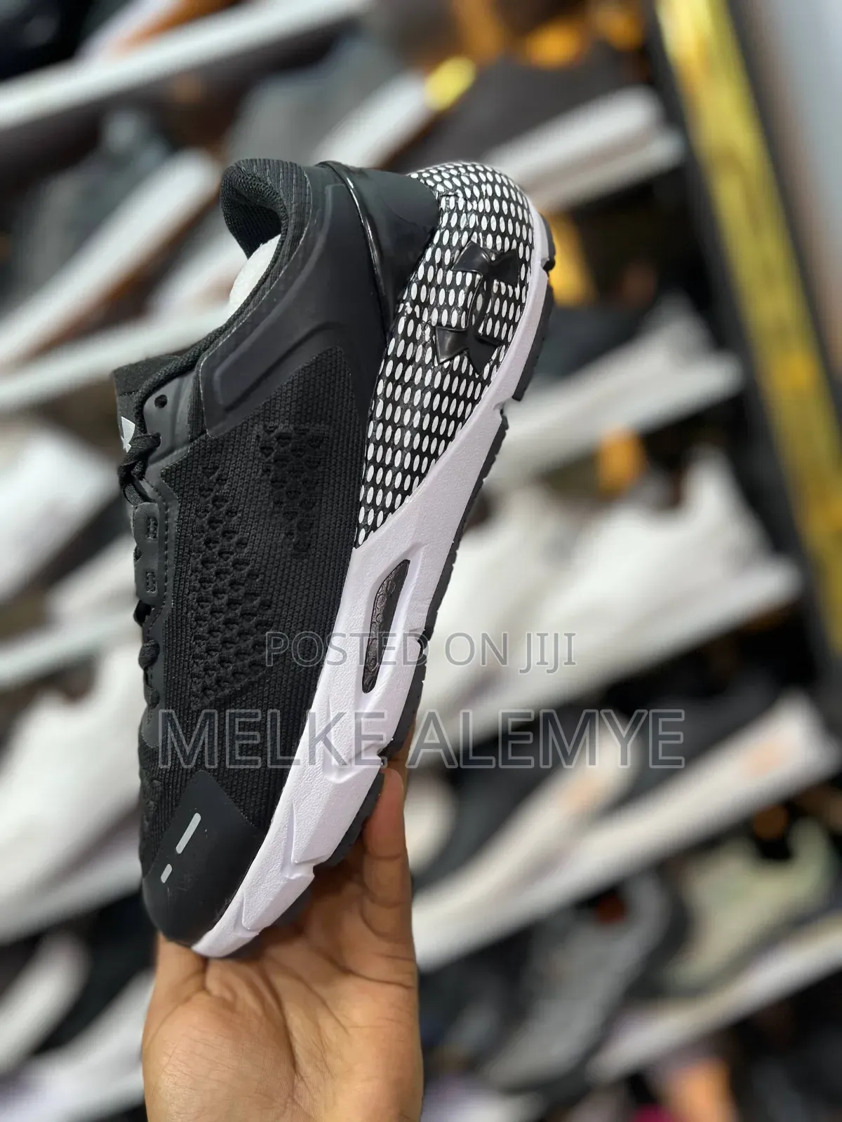 Under Armour Running Men's Shoes Made in Vietnam