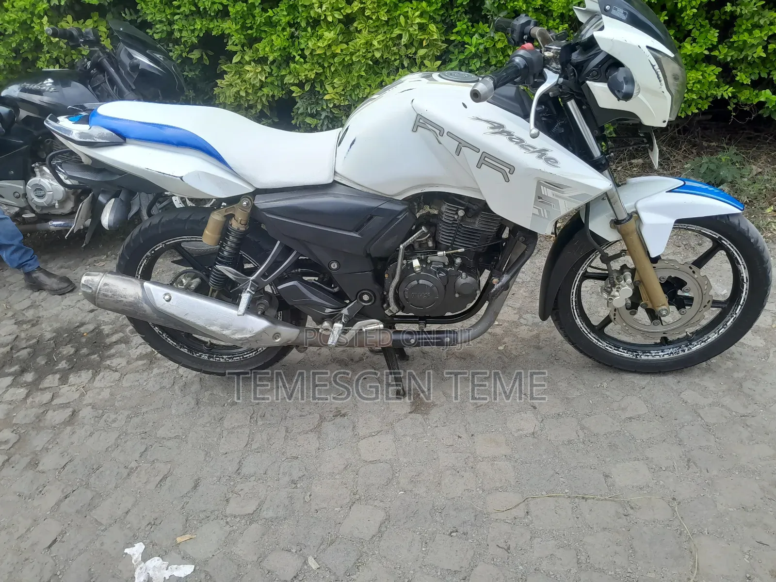 New TVS Apache 180 RTR 2017 White