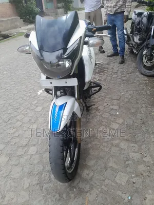 New TVS Apache 180 RTR 2017 White