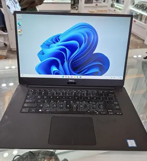 New Laptop Dell Precision 5540 16GB Intel Core I5 SSD 256GB