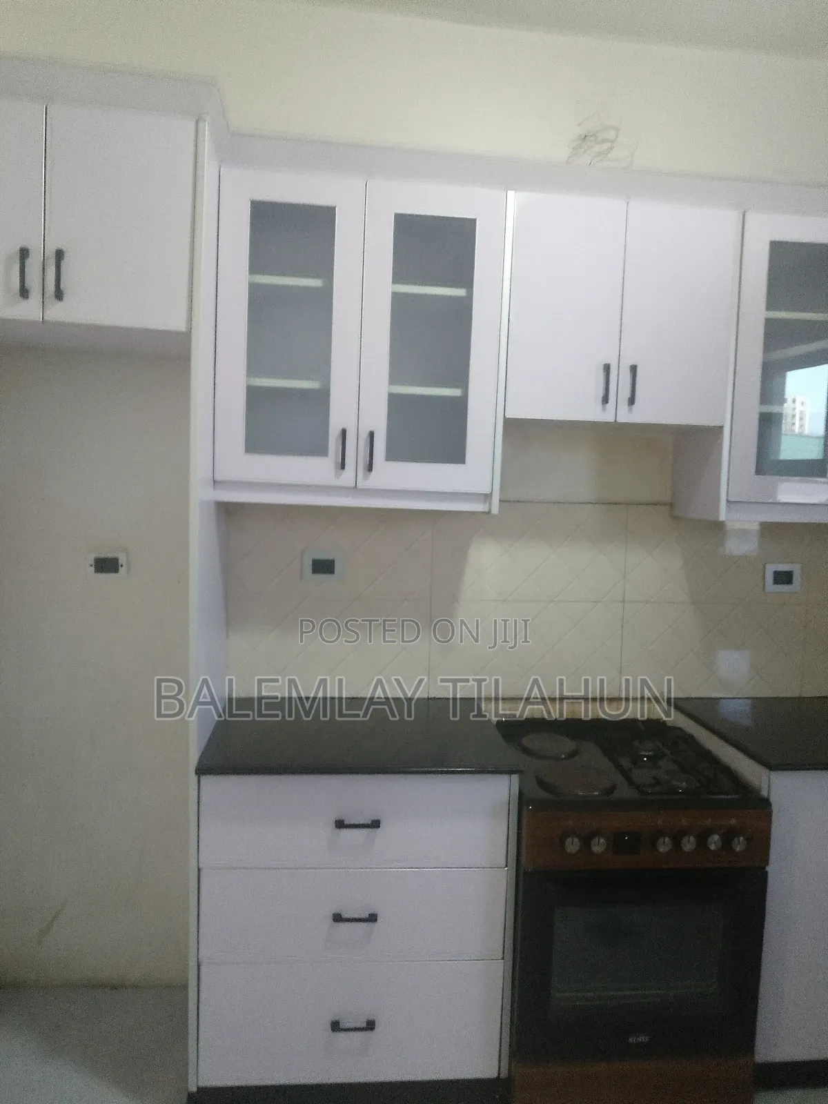 3bdrm Apartment in Meskel Flawore, Bole for sale