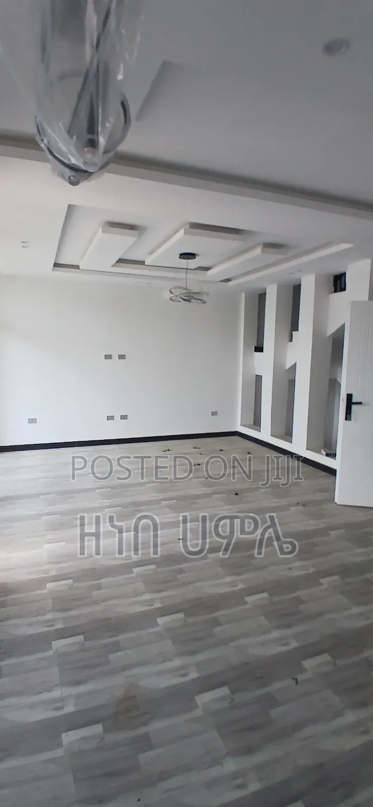 ለሽያጭ የቀረበ ቆንጆ ጂ+3ፎቅ