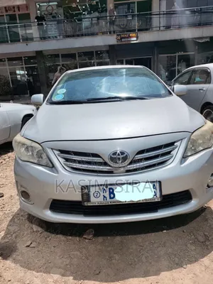 Toyota Corolla L 4dr Sedan (1.8L 4cyl 5M) 2013 Silver