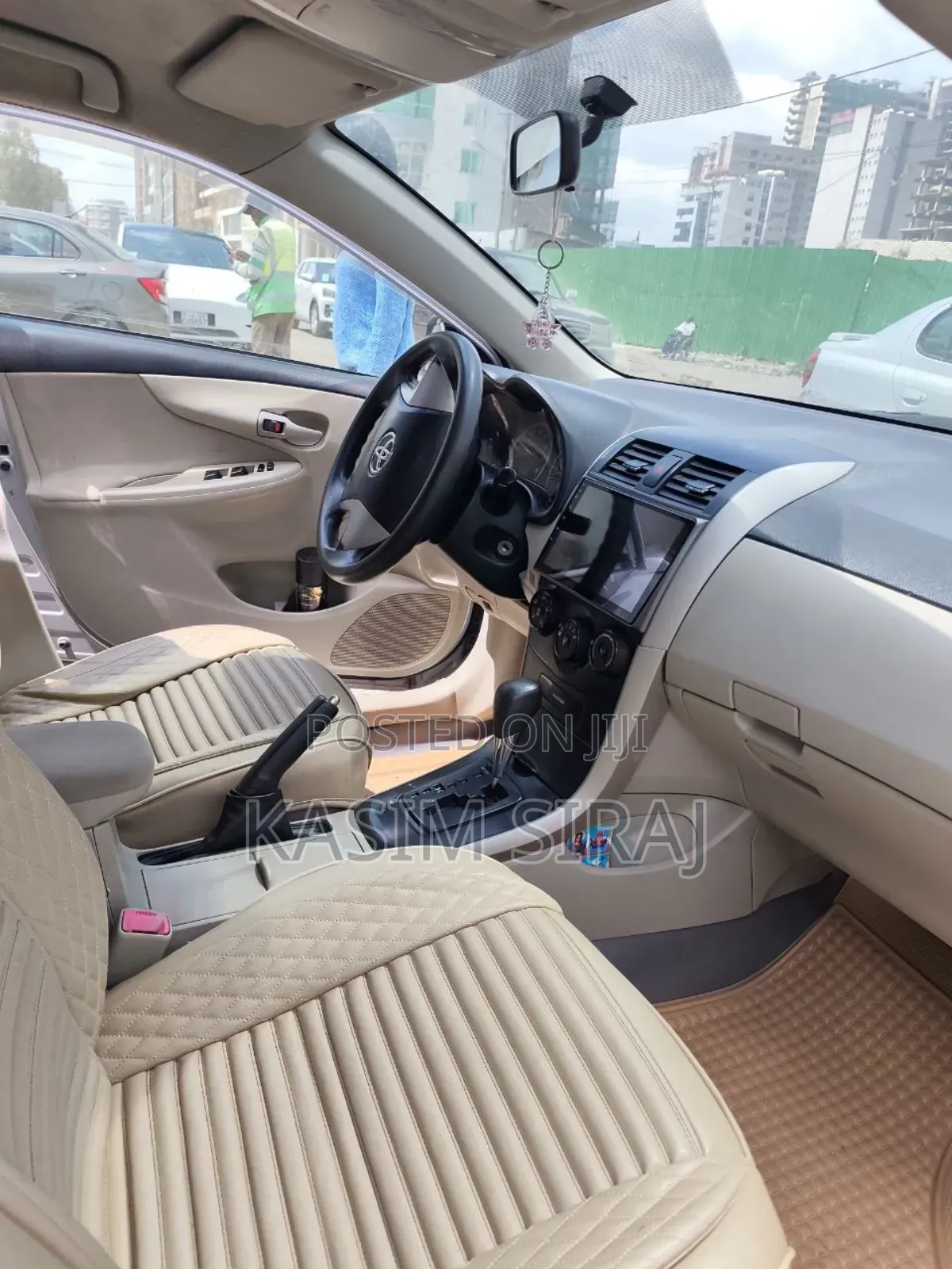 Toyota Corolla L 4dr Sedan (1.8L 4cyl 5M) 2013 Silver