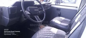 Toyota Land Cruiser 1990 White