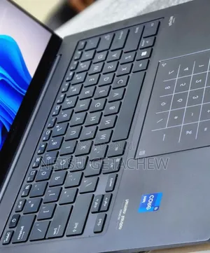 New Laptop Asus ZenBook 13 UX331UN 16GB Intel Core I7 SSD 512GB