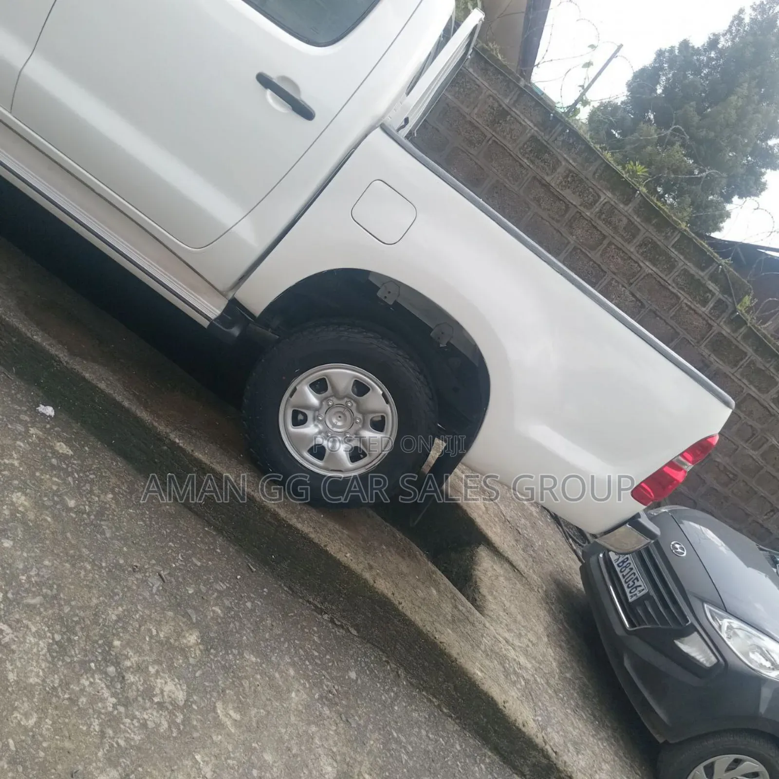 Toyota Hilux 2013 White