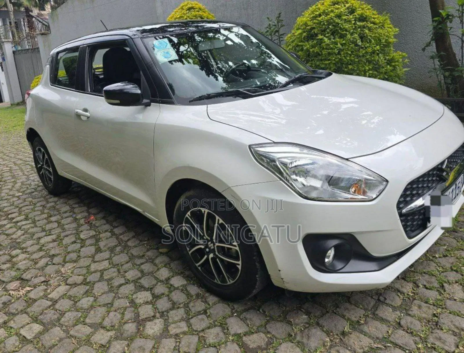 Suzuki Swift 2022 White