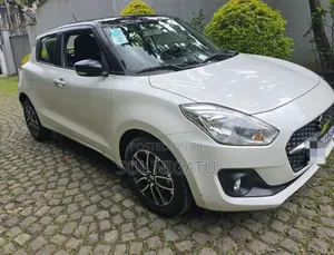 Suzuki Swift 2022 White