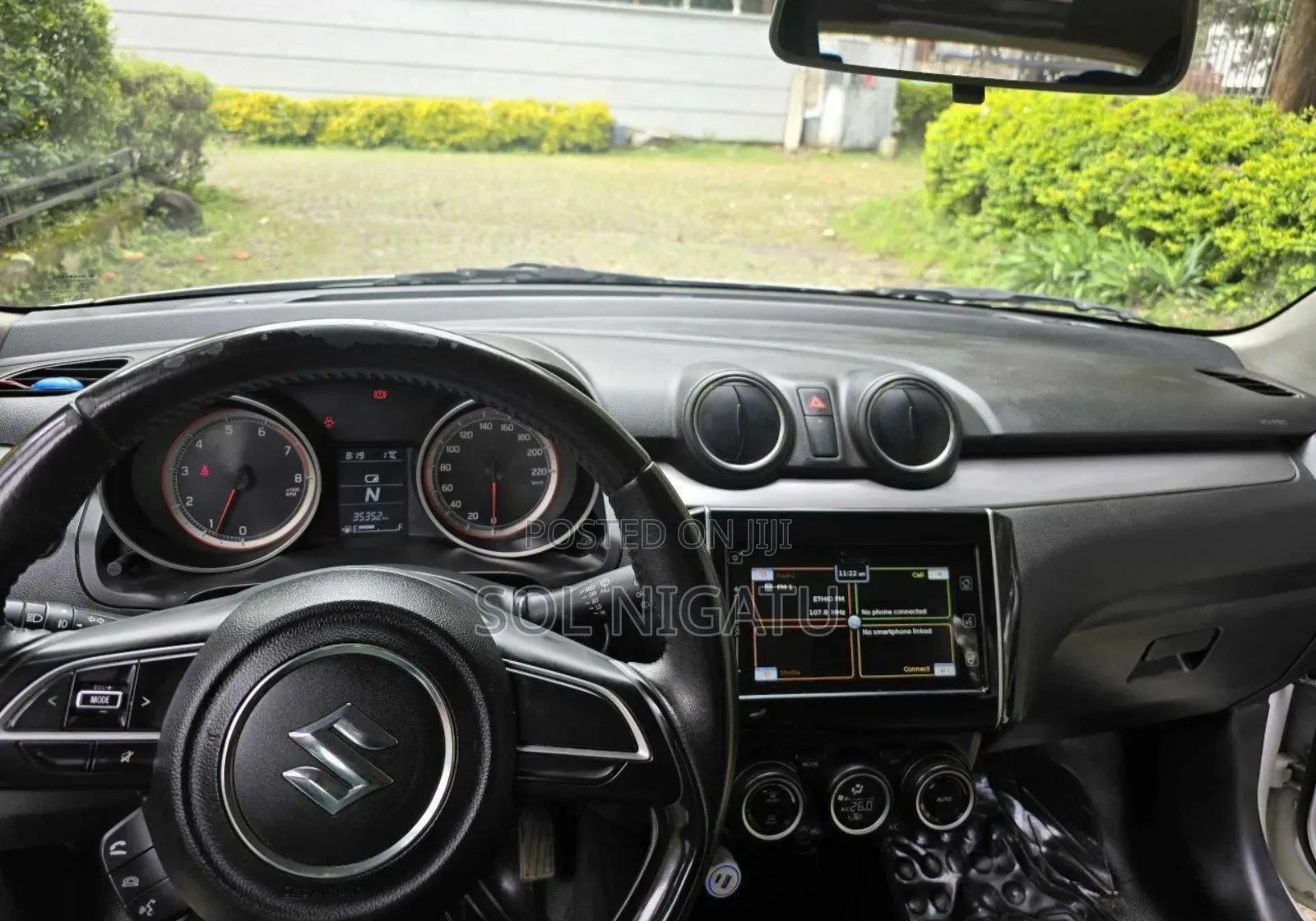 Suzuki Swift 2022 White