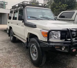 Toyota Land Cruiser 2019 White