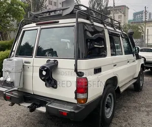 Toyota Land Cruiser 2019 White