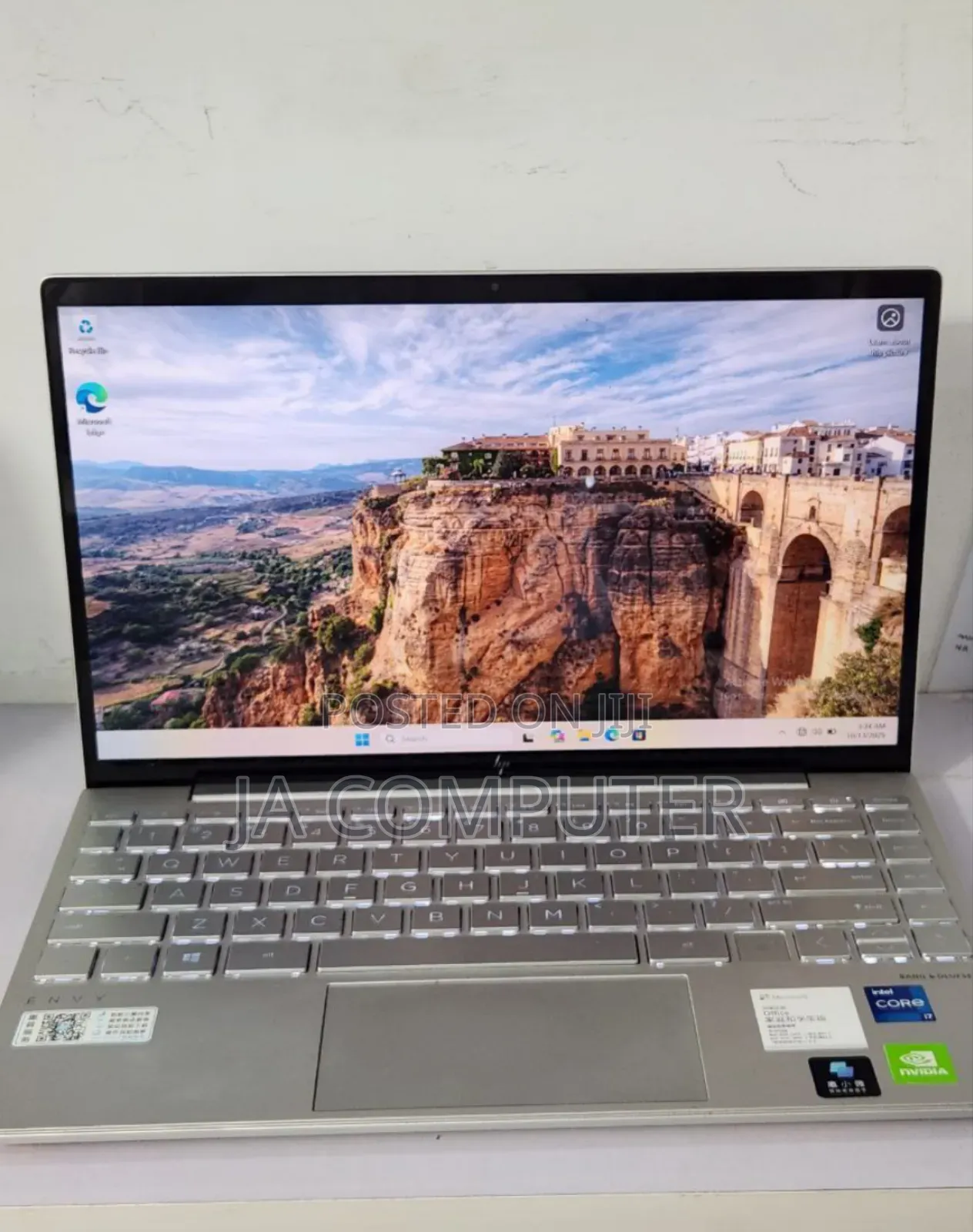 New Laptop HP Envy 13 16GB Intel Core I7 SSD 1T