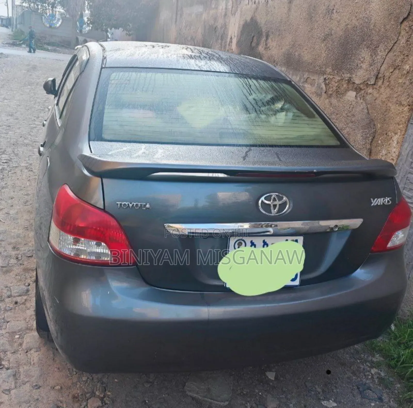 Toyota Yaris 2012 Gray