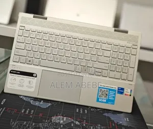 New Laptop HP Envy 15 8GB Intel Core I5 SSD 256GB