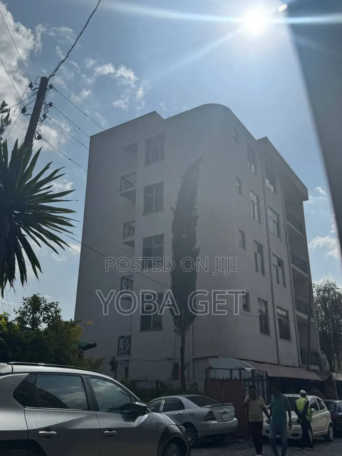 አስቸካይ የሚሸጥ ህንፃ