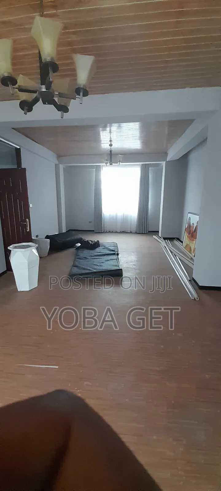 አስቸካይ የሚሸጥ ህንፃ