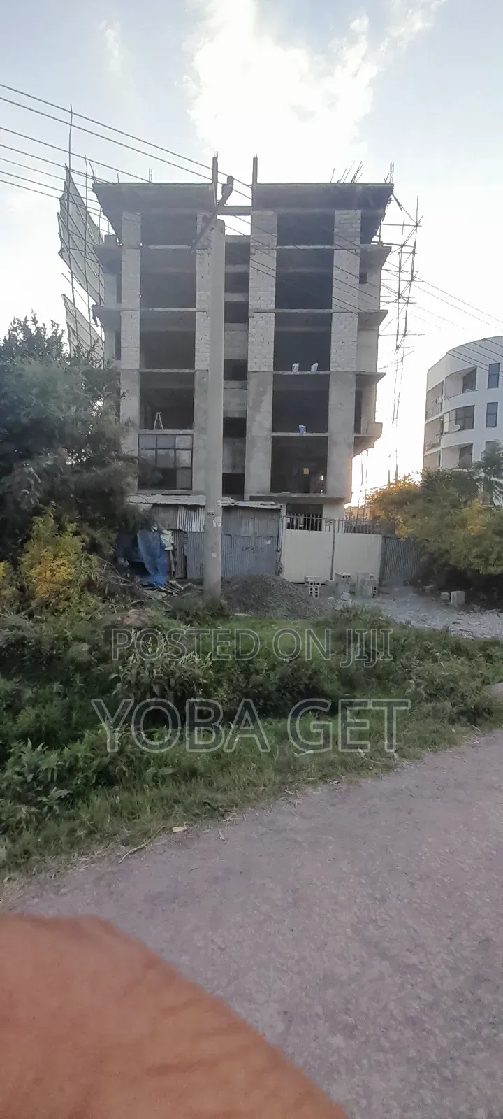 አስቸካይ የሚሸጥ ሱቅ