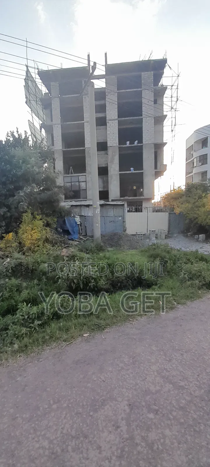 አስቸካይ የሚሸጥ ሱቅ