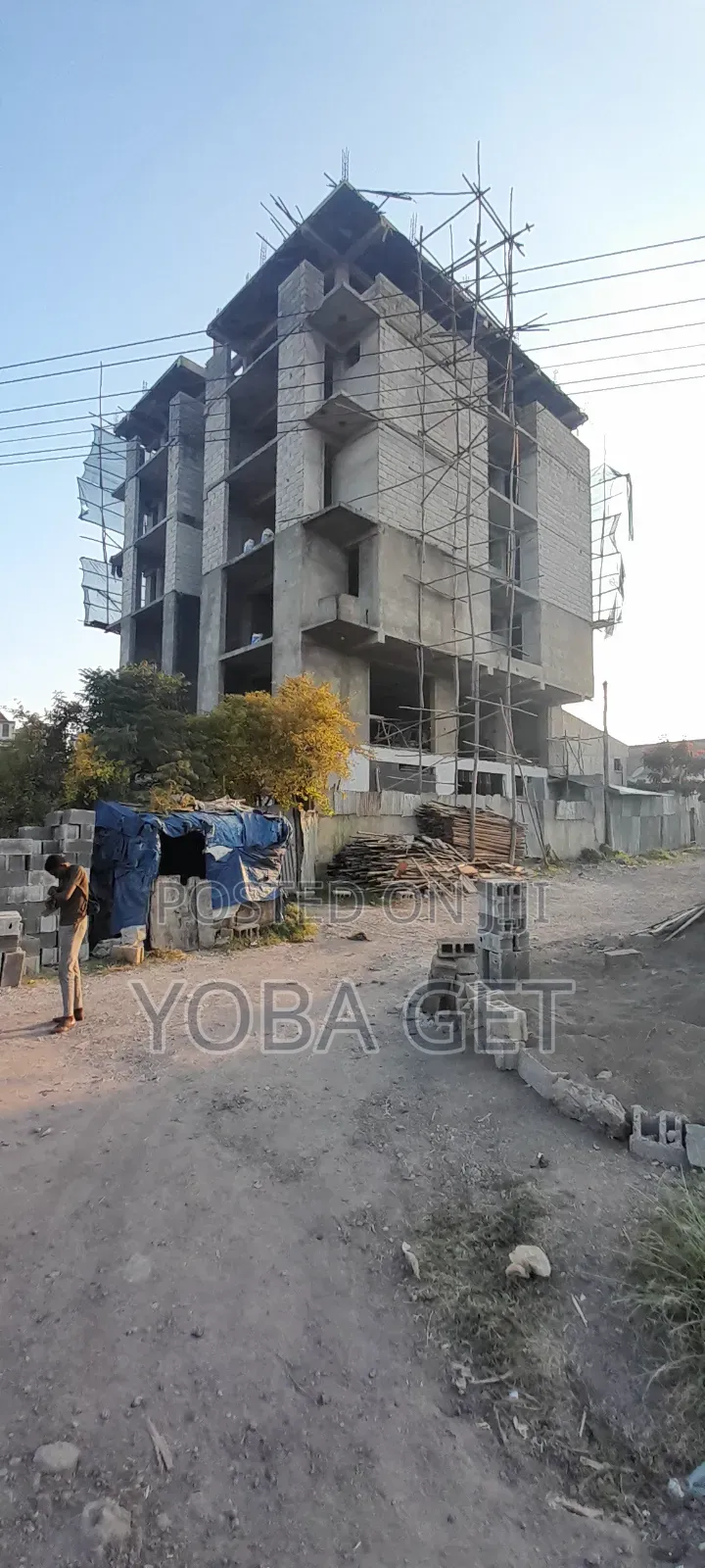 አስቸካይ የሚሸጥ ሱቅ