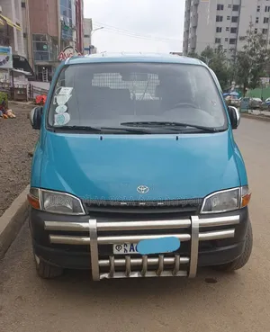 Photo - Toyota HiAce 1998 Green