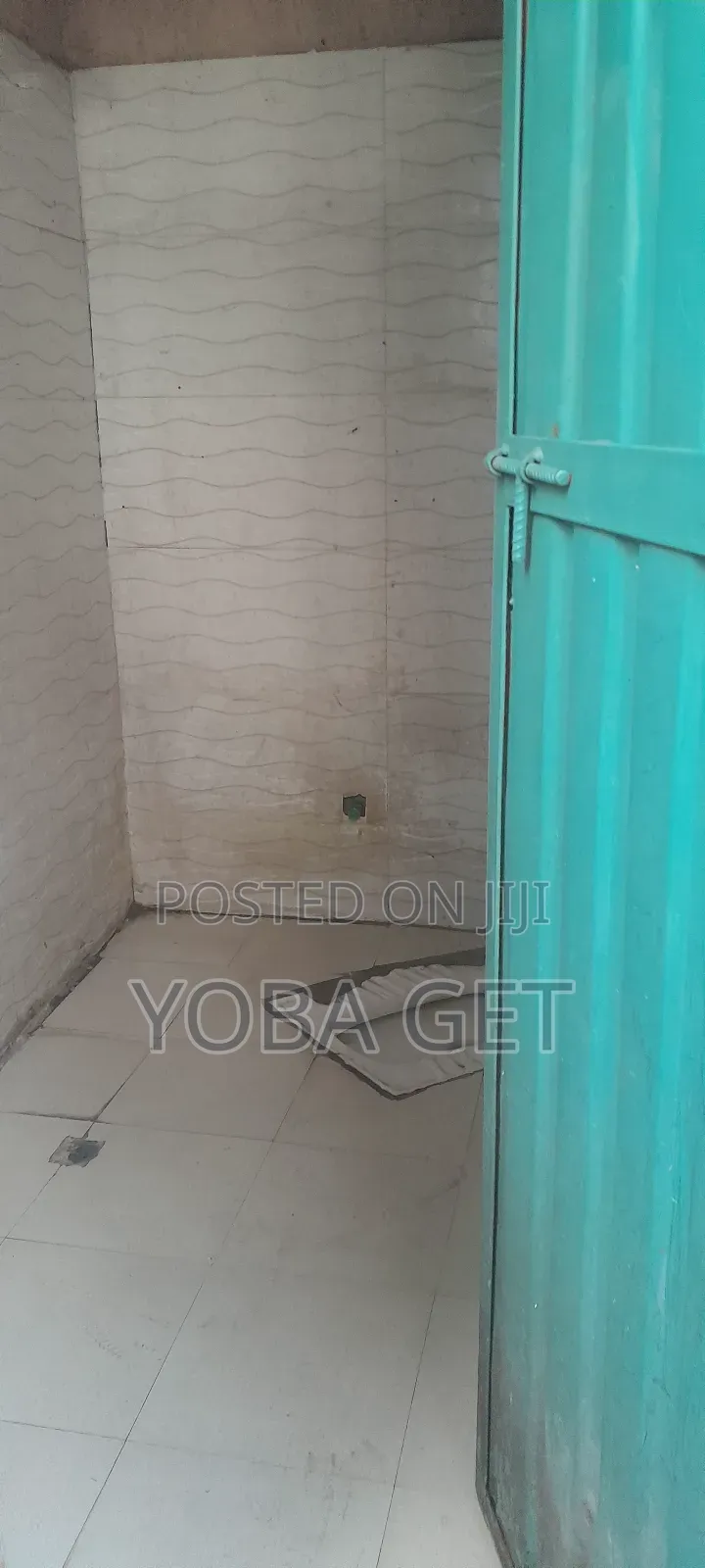 5bdrm House in የሚሸጥ ቤት, Akaky Kaliti for sale