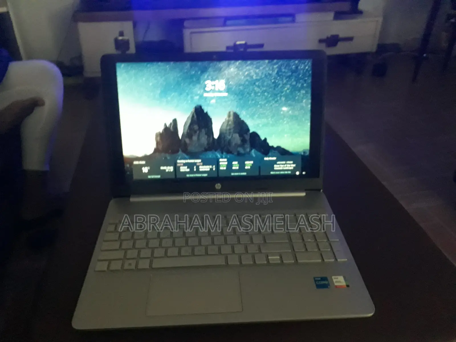 New Laptop HP Envy X360 8GB Intel Core I5 HDD+SSD 500GB