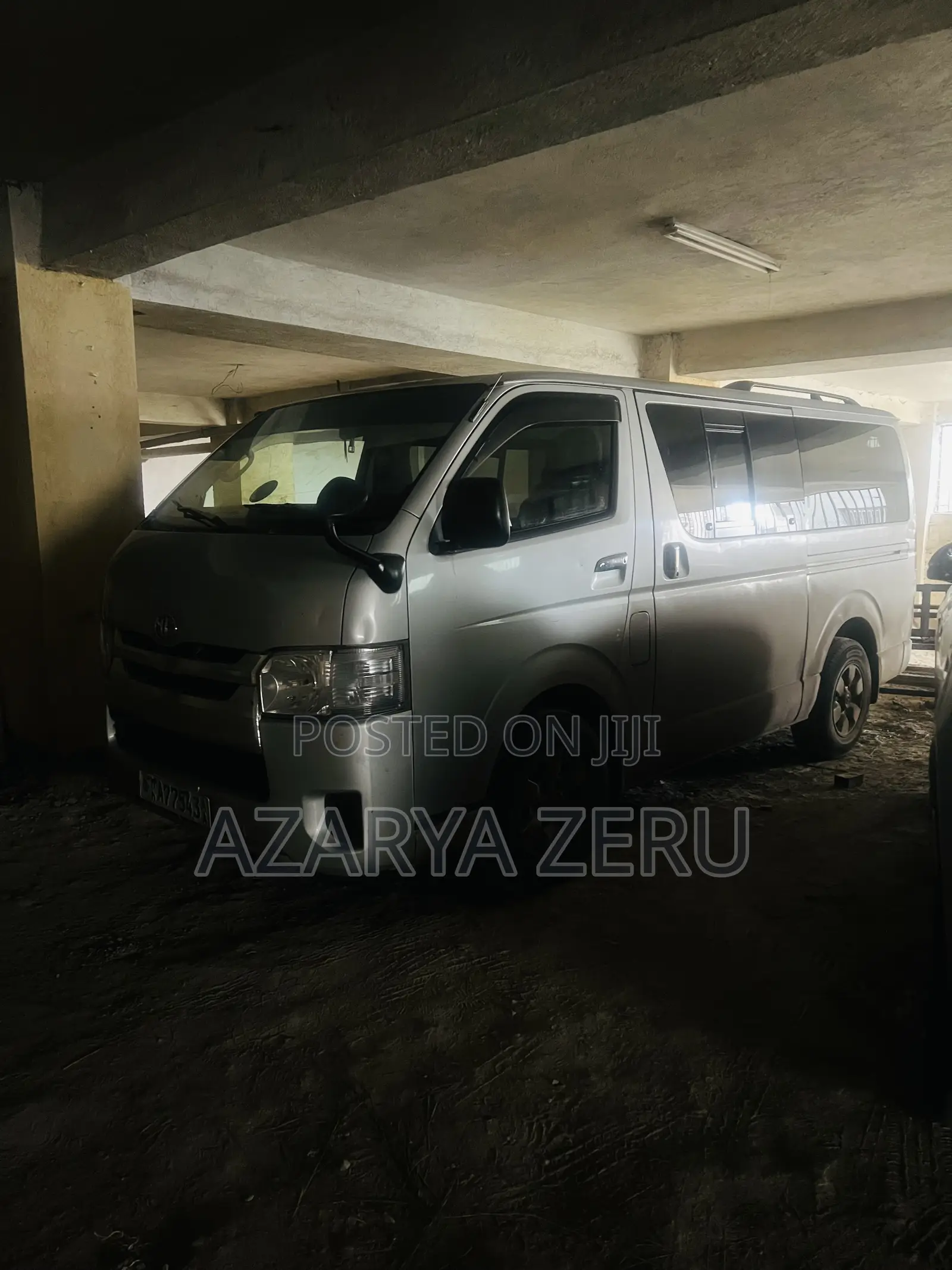 Toyota HiAce 220 2007 Silver