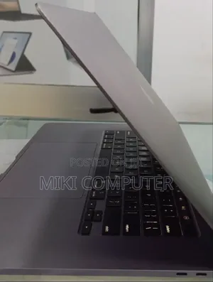 New Laptop Apple MacBook Pro 2019 32GB Intel Core I9 SSD 1T