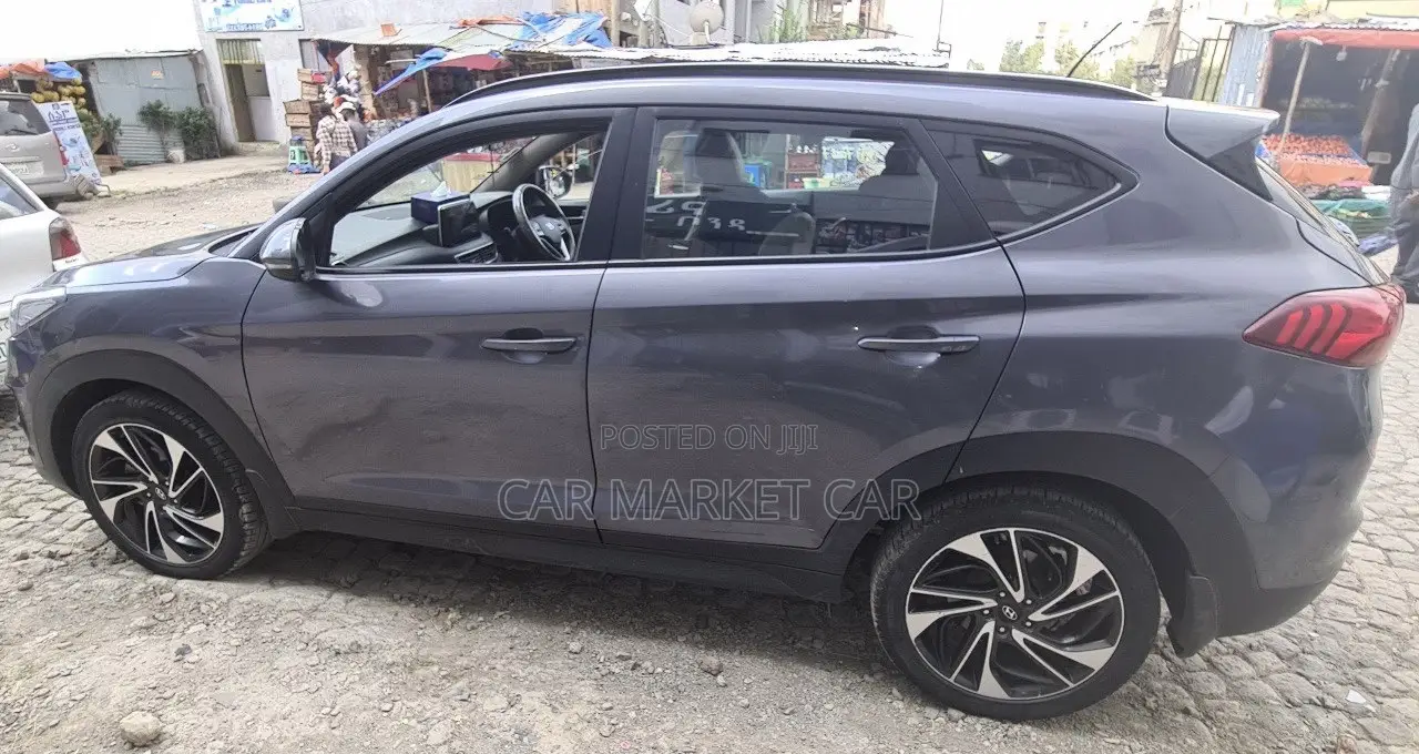 Hyundai Tucson SE AWD 2019 Gray