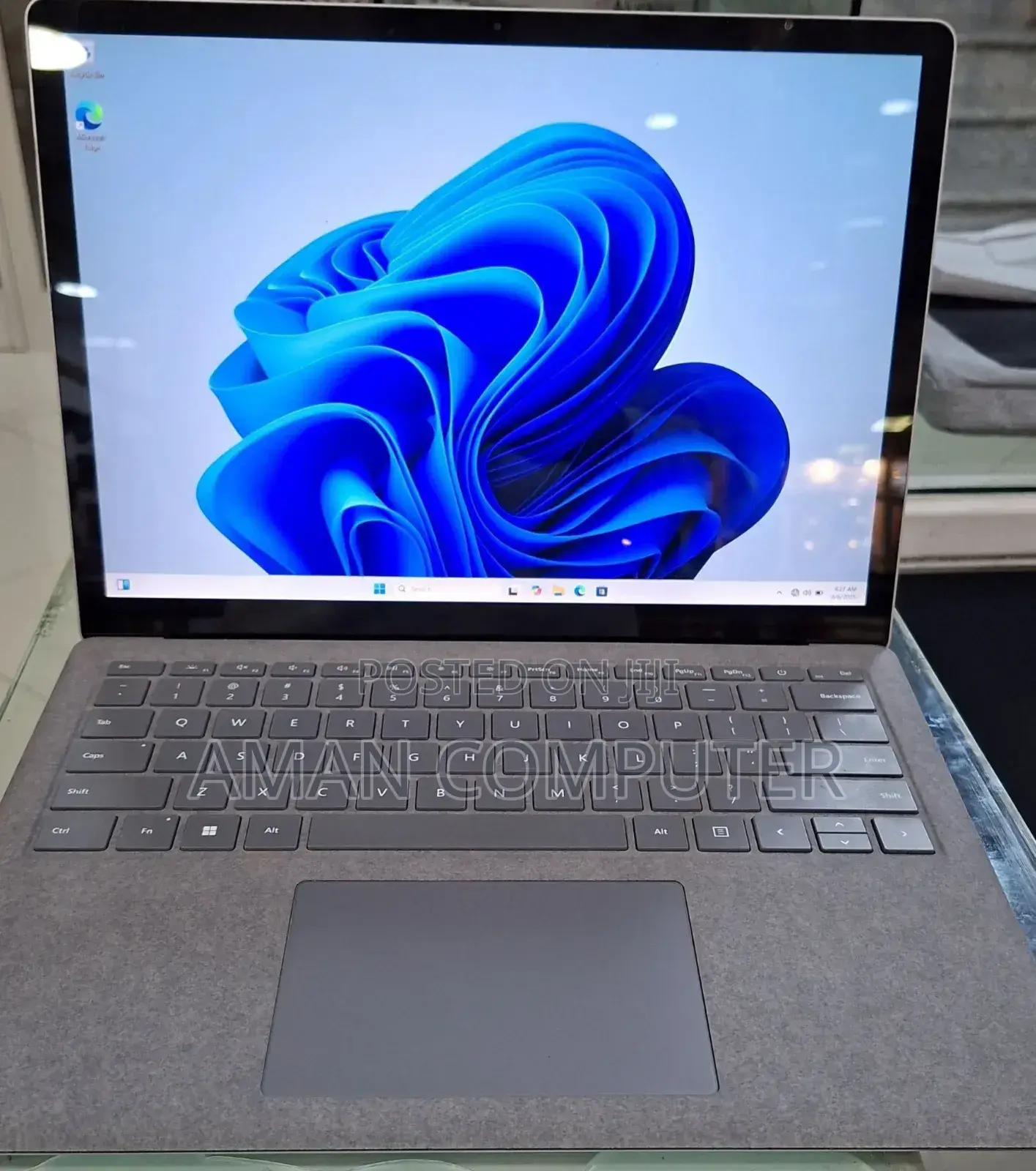 New Laptop Microsoft Surface 16GB Intel Core I7 SSD 512GB