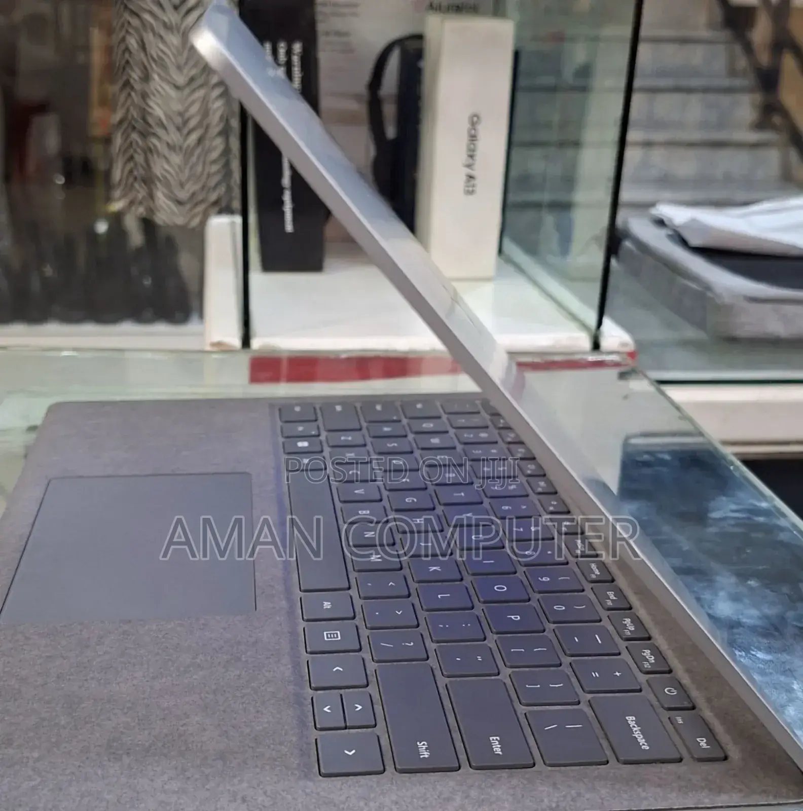 New Laptop Microsoft Surface 16GB Intel Core I7 SSD 512GB