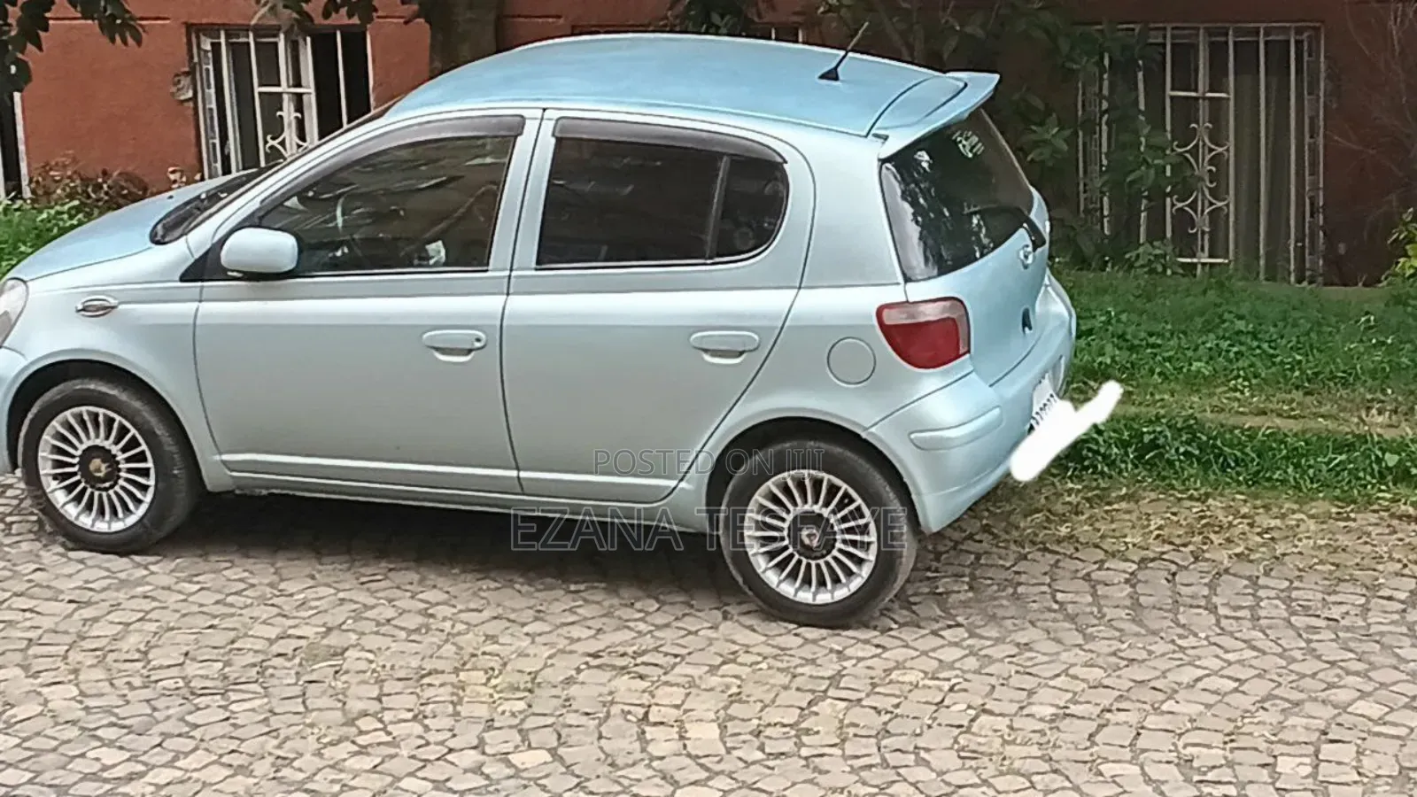 Toyota Vitz 2004 Blue