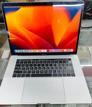 Photo - New Laptop Apple MacBook Pro 2019 16GB Intel Core I7 SSD 512GB