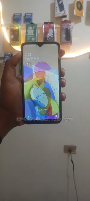 Photo - Samsung Galaxy A10s 32 GB Blue