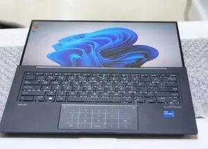 New Laptop Asus ZenBook 13 UX331UN 16GB Intel Core I7 SSD 512GB