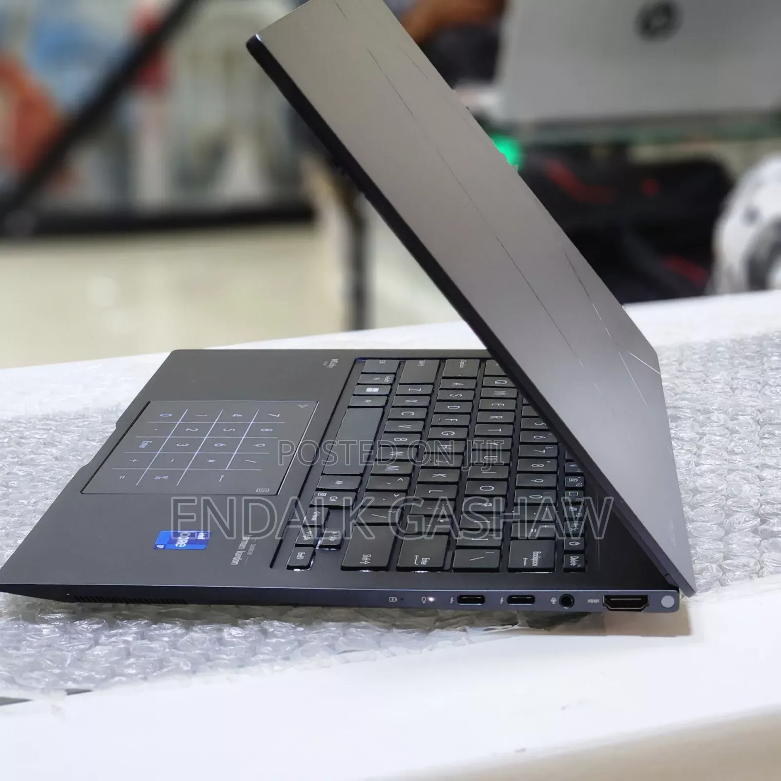 New Laptop Asus ZenBook UX32A 16GB Intel Core I7 SSD 512GB