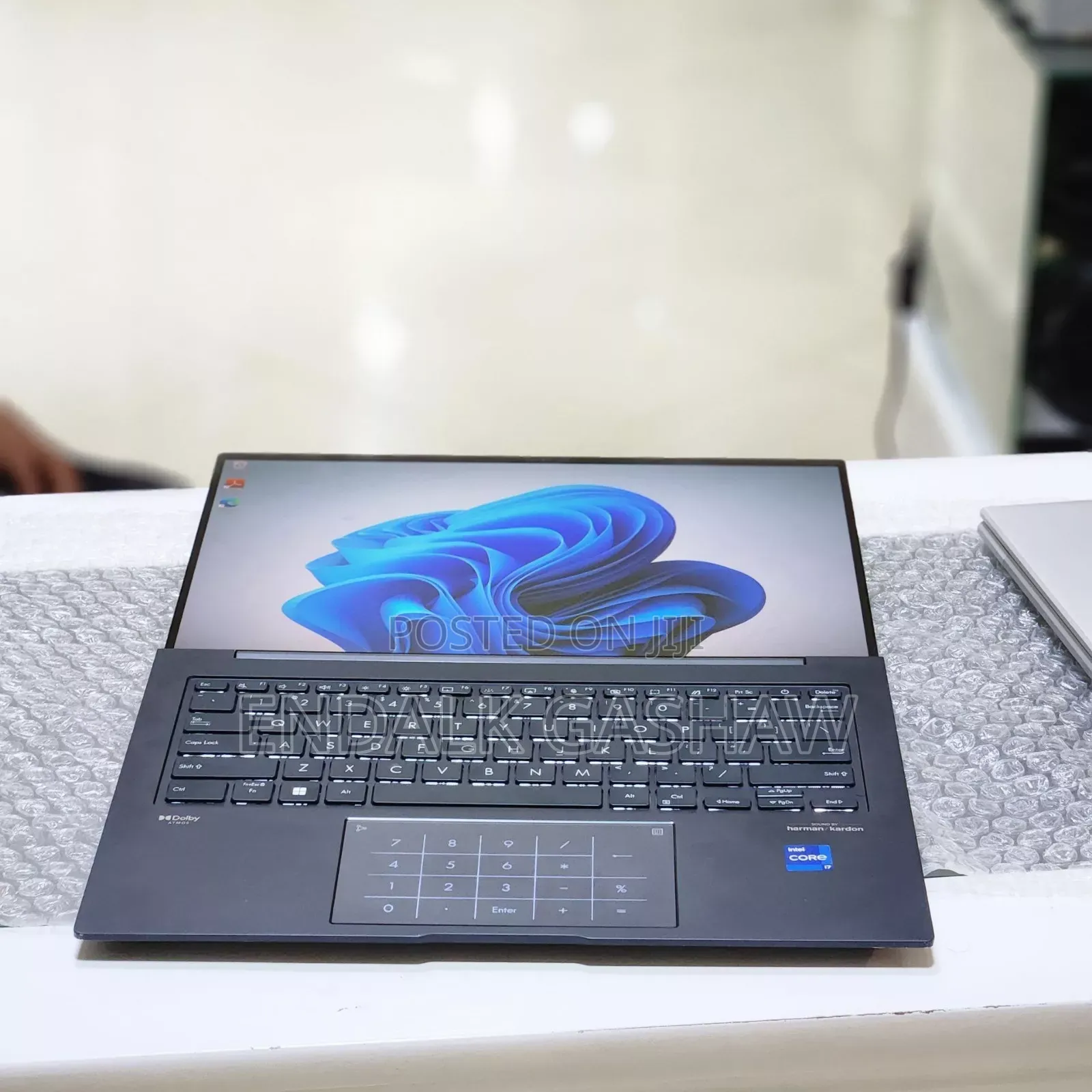 New Laptop Asus ZenBook UX32A 16GB Intel Core I7 SSD 512GB