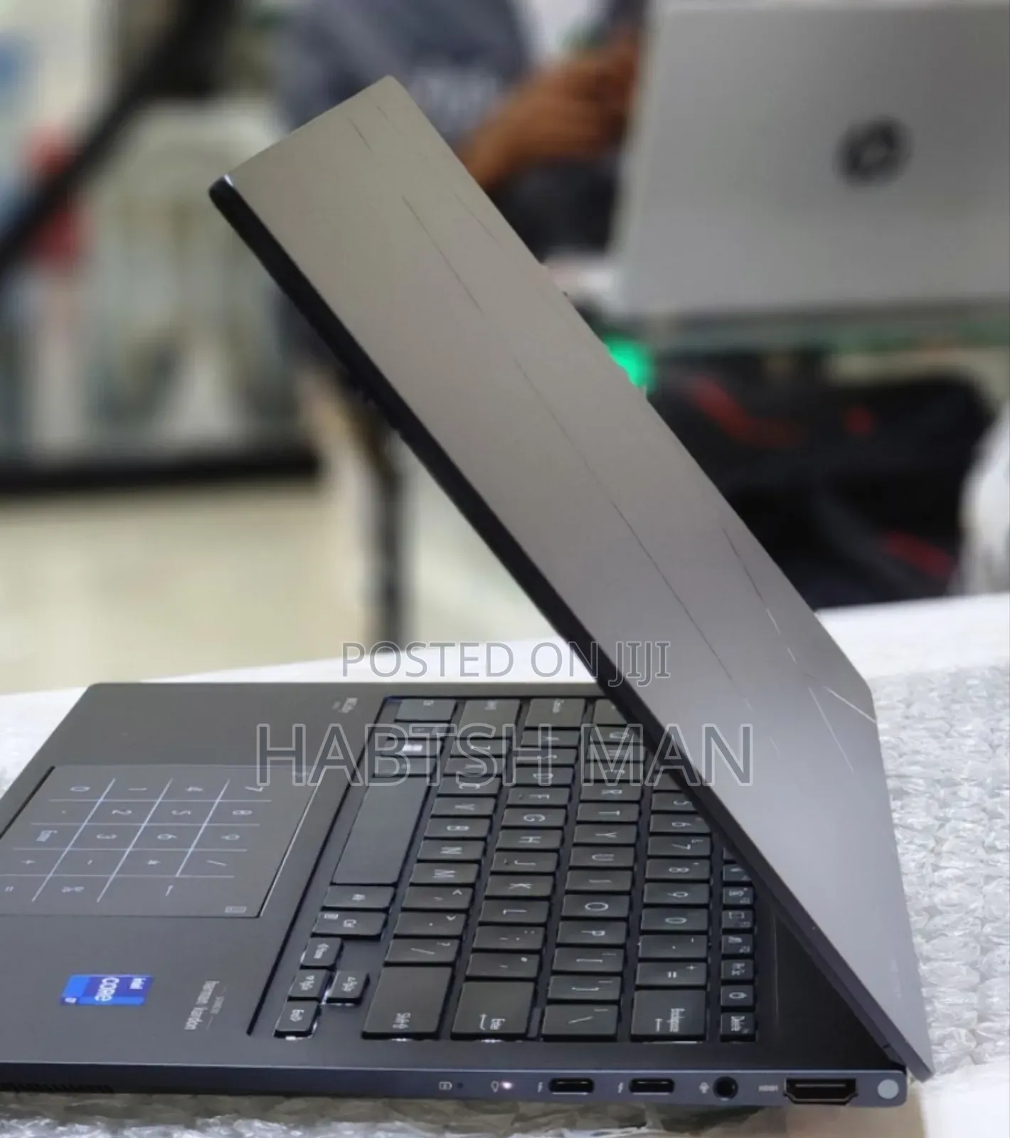 New Laptop Asus Zenbook 14 UX434 16GB Intel Core I7 SSD 512GB