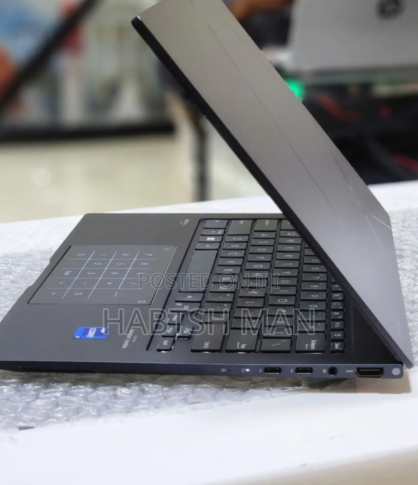 New Laptop Asus Zenbook 14 UX434 16GB Intel Core I7 SSD 512GB