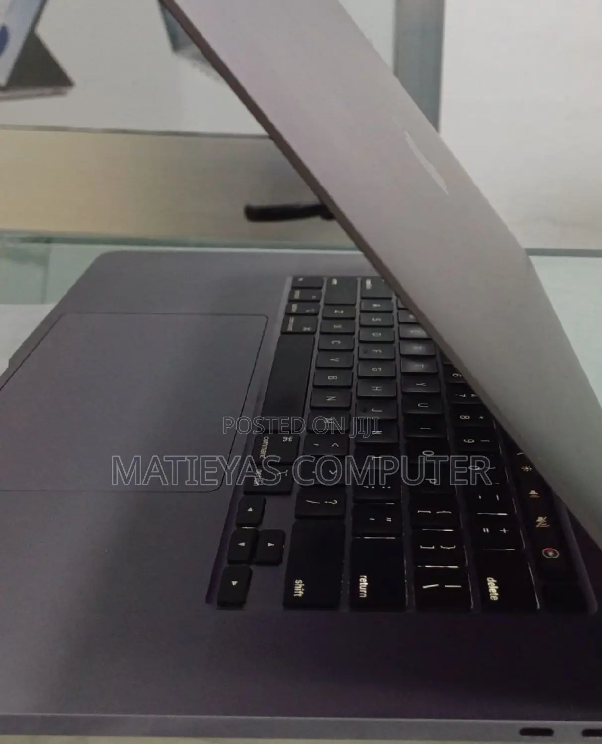 New Laptop Apple MacBook Pro 2019 32GB Intel Core I9 SSD 1T
