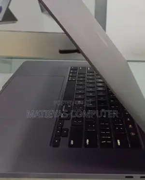 New Laptop Apple MacBook Pro 2019 32GB Intel Core I9 SSD 1T